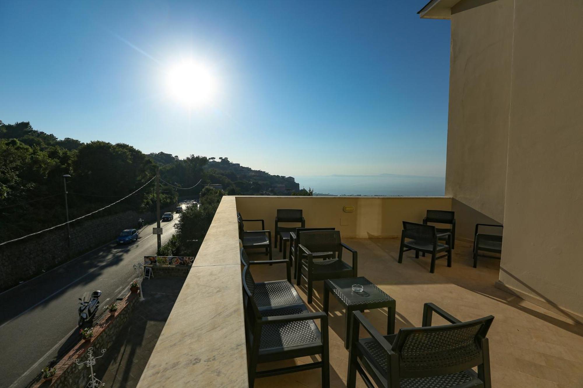 Hotel Royal Hills Piano di Sorrento Exterior foto